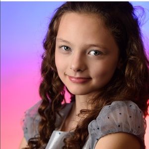 Meet your Posher, Elise